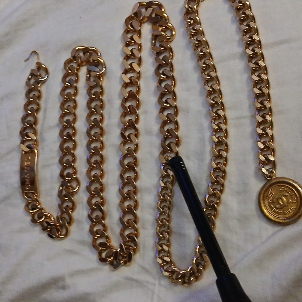 CHANEL CHAIN LINK BELT VINTAGE 36.5" (Listing 1 OF 2) - Picture 17 of 17